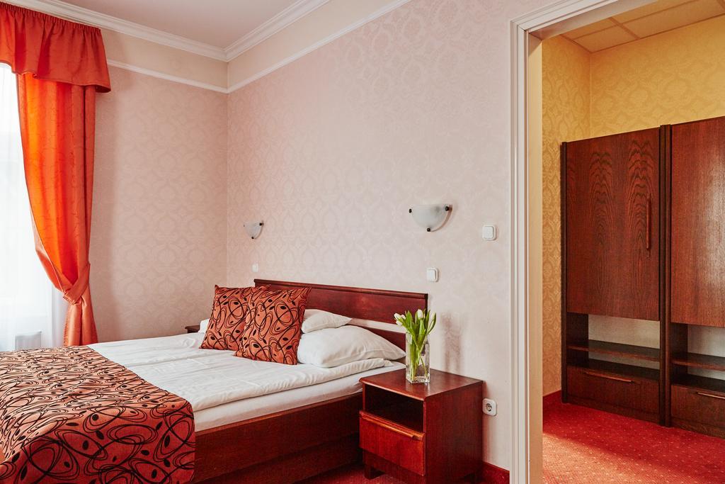 Astoria Hotel