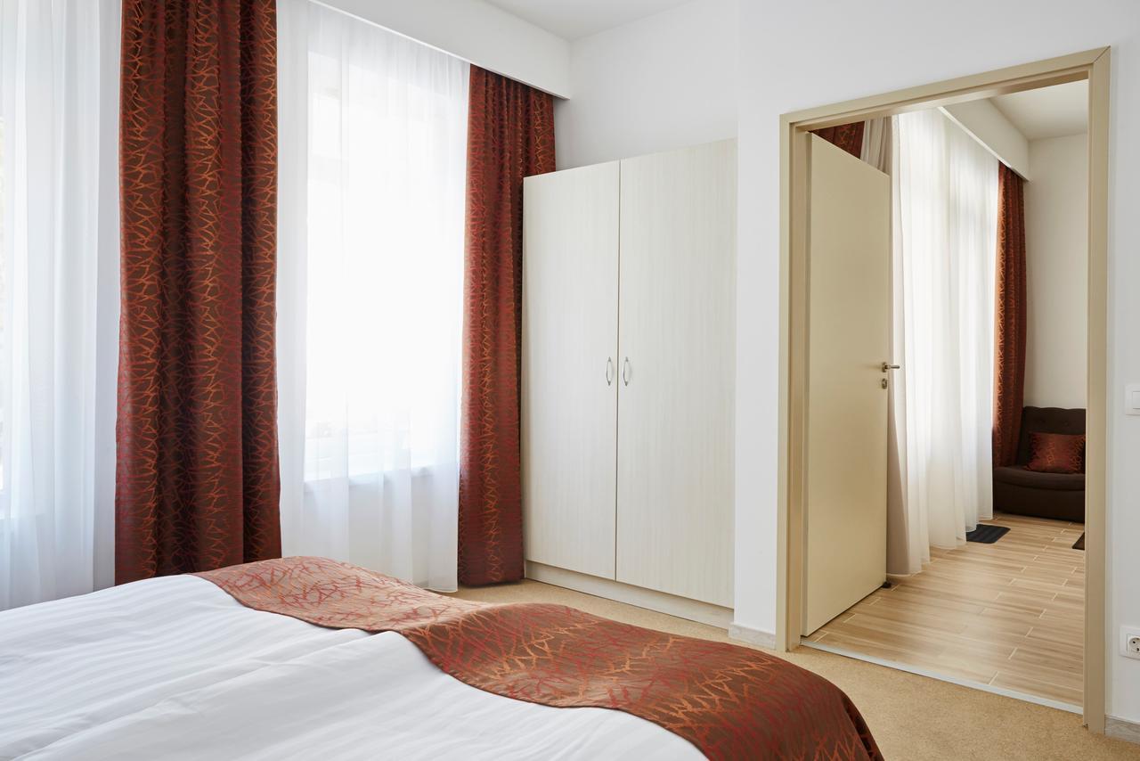 Astoria 3*